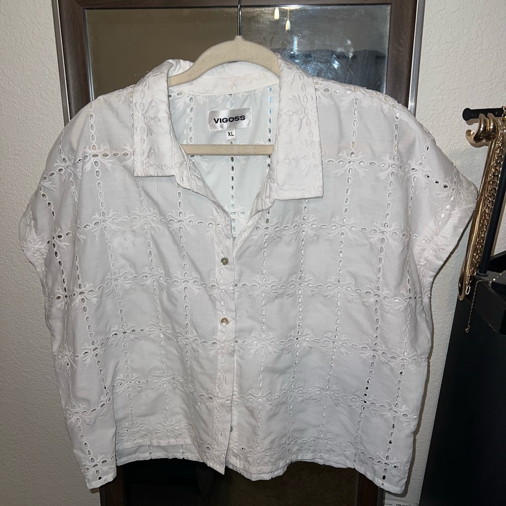 Vigoss Women's White Button Down Eyelet Shirt